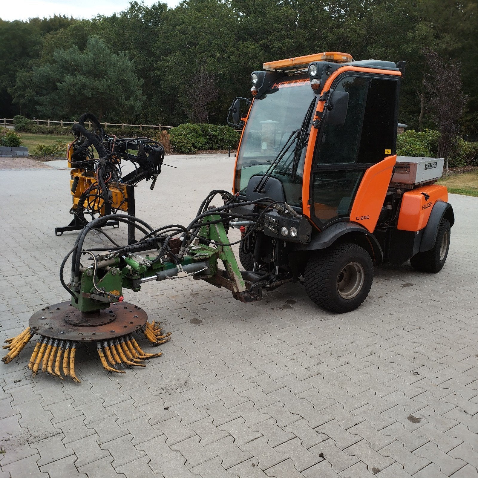 Holder C250 Werktuigdrager met Onkruidborstel en Maaiarm, Ophalen of Verzenden