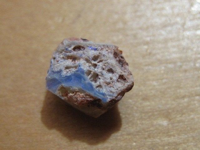 mi. 2x stukje ruwe edelsteen BOULDER OPAAL (2), Verzenden, Mineraal