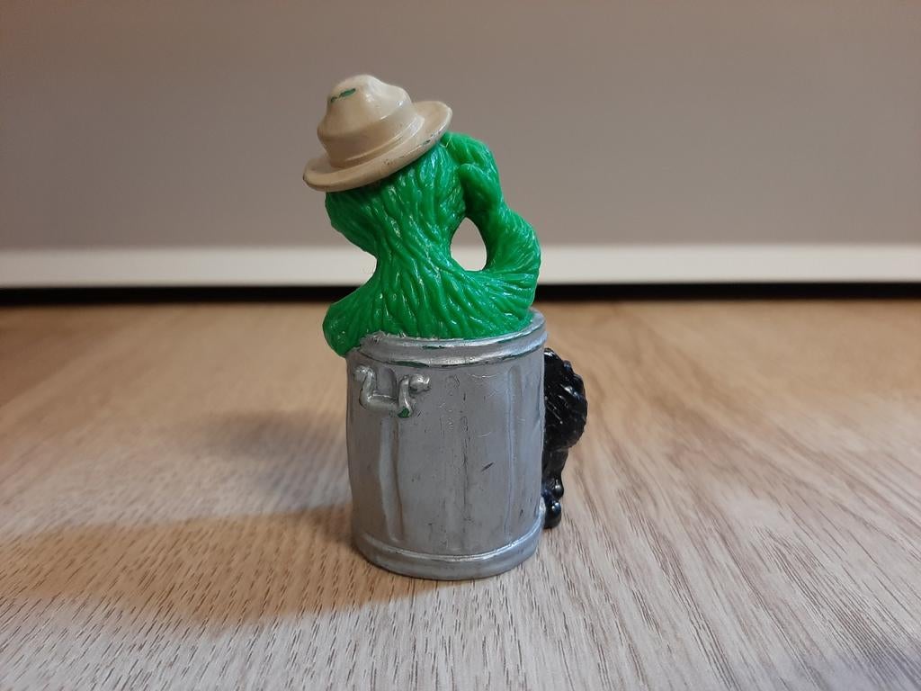 Sesamstraat Oscar poppetje met stinkdier, Ophalen of Verzenden