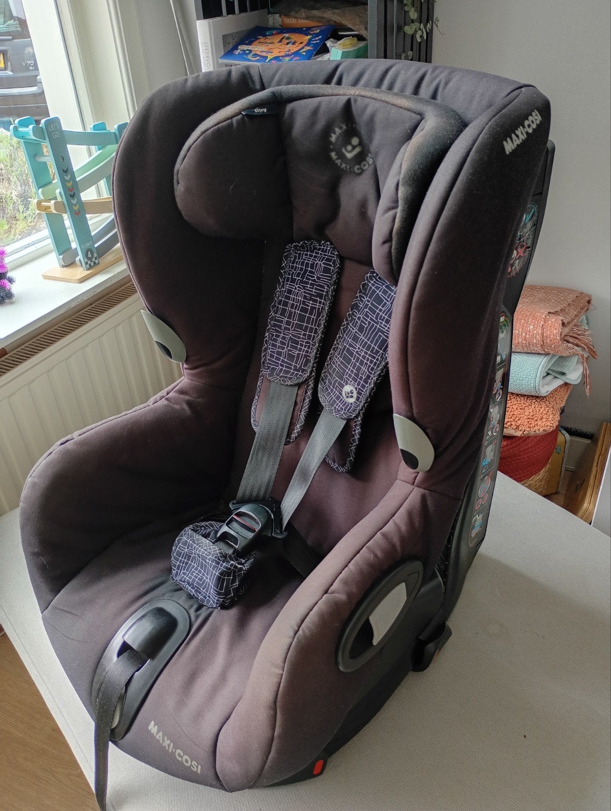 Maxi-Cosi Axiss Blackgrid autostoel, Ophalen, Gebruikt, Maxi-Cosi