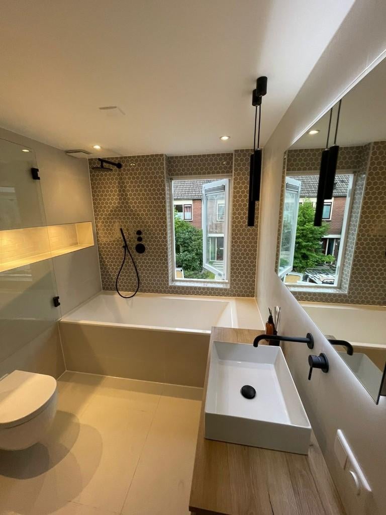 Complete badkamer & toilet renovatie, Garantie, Verbouw of Aanbouw