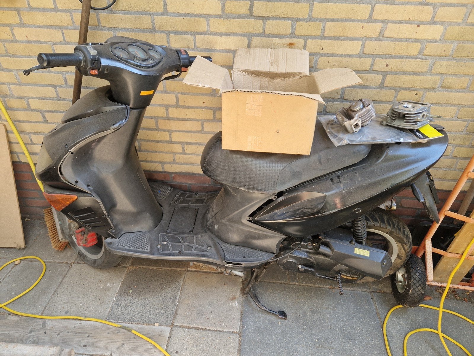 Tomos Nitro scooter - Onderdelen en complete scooter, Ophalen, Gebruikt, Overige typen, Overige merken