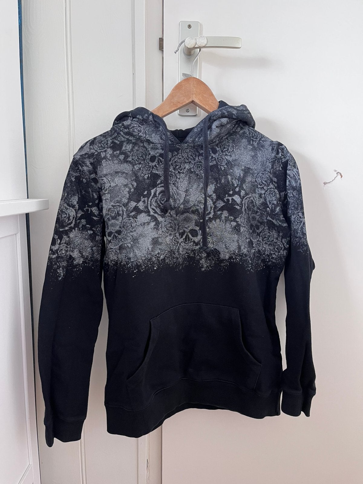 Rock Rebel Sinner Hoodie Zwart/Grijs met print Maat S), Ophalen of Verzenden, Zo goed als nieuw, Maat 46 (S) of kleiner, Zwart