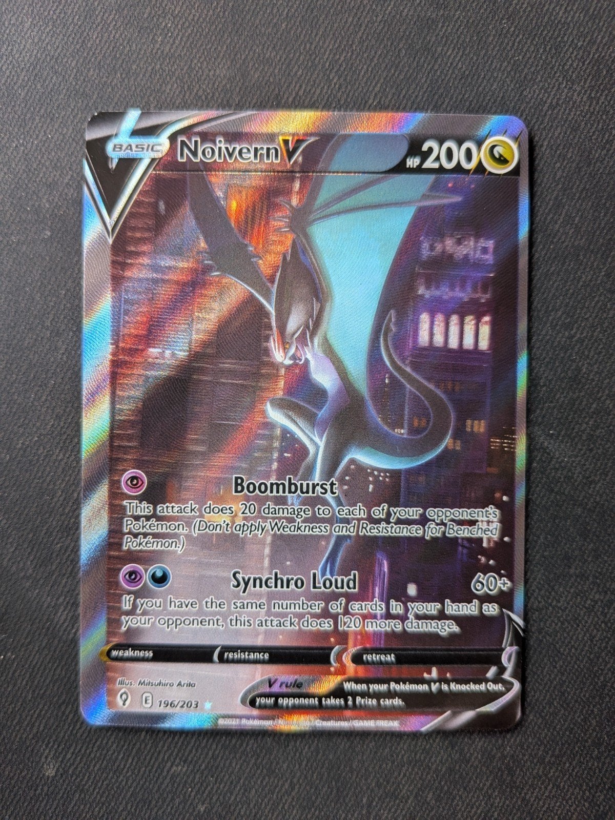 Noivern V 196/203 Full Art Pokémon Kaart, Ophalen of Verzenden, Zo goed als nieuw, Losse kaart