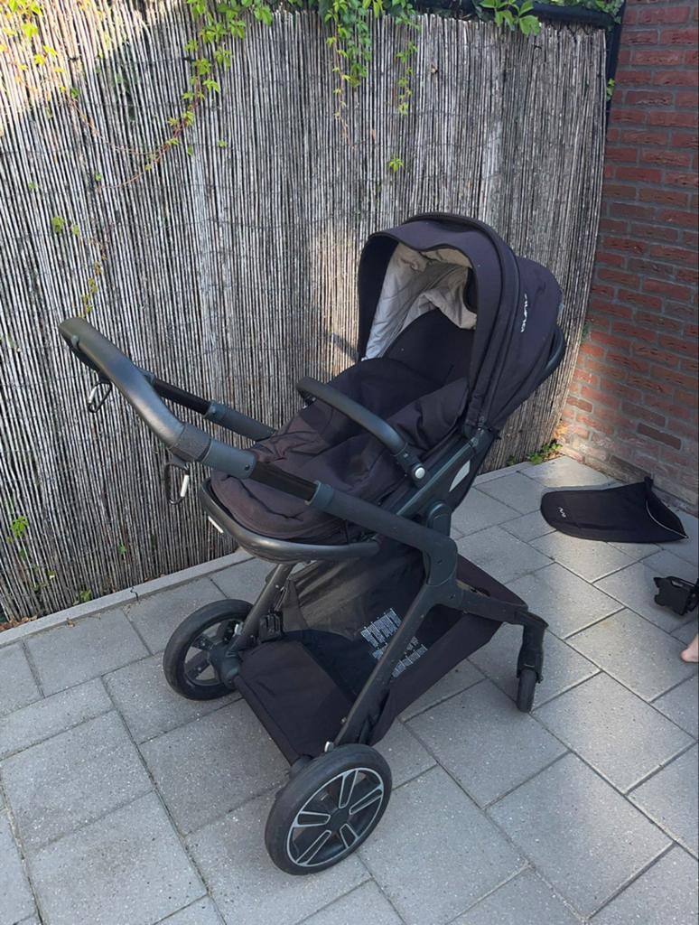 Nuna Demi Grow kinderwagen met reiswieg en zitje, Kinderen en Baby's, Kinderwagens en Combinaties, Overige merken, Duowagen, Ophalen of Verzenden