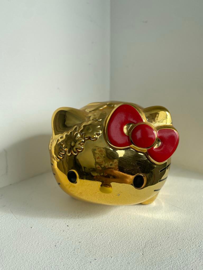 Gouden Hello Kitty spaarpot deco display (Piggy Bank), Ophalen of Verzenden, Gebruikt, Overige materialen, Strip- of Tekenfilmfiguur
