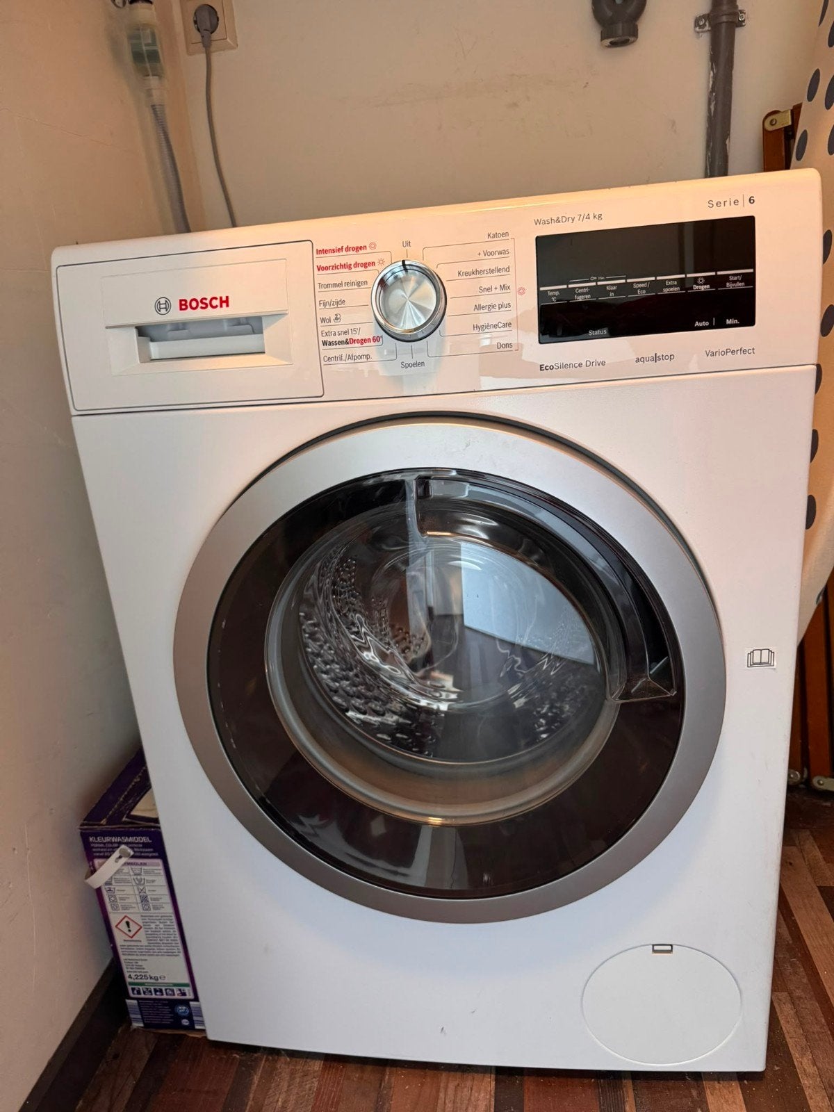 Bosch Wash & Dry combi 7/4 kg, Witgoed en Apparatuur, Wasmachines, Ophalen, Zo goed als nieuw, Voorlader, 85 tot 90 cm