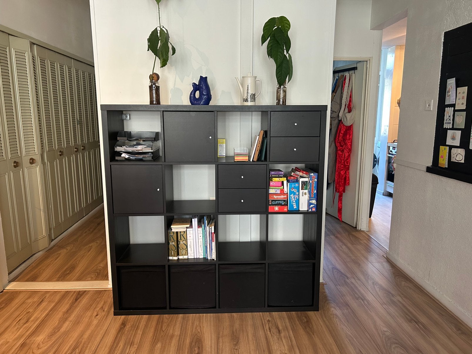IKEA KALLAX vakkenkast 4x4 zwartbruin + deuren/lades, Huis en Inrichting, Ophalen, Overige materialen, Met lade(s), 100 tot 150 cm