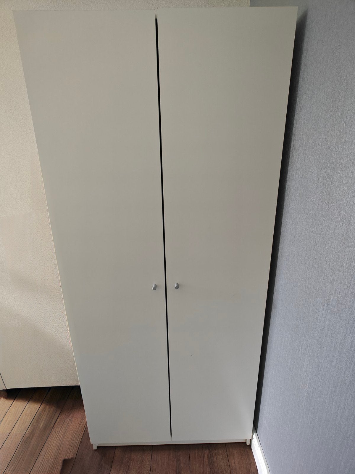 IKEA Witte kledingkast met twee deuren - 180x80x51 cm, Ophalen, Overige materialen, 50 tot 100 cm, Zo goed als nieuw