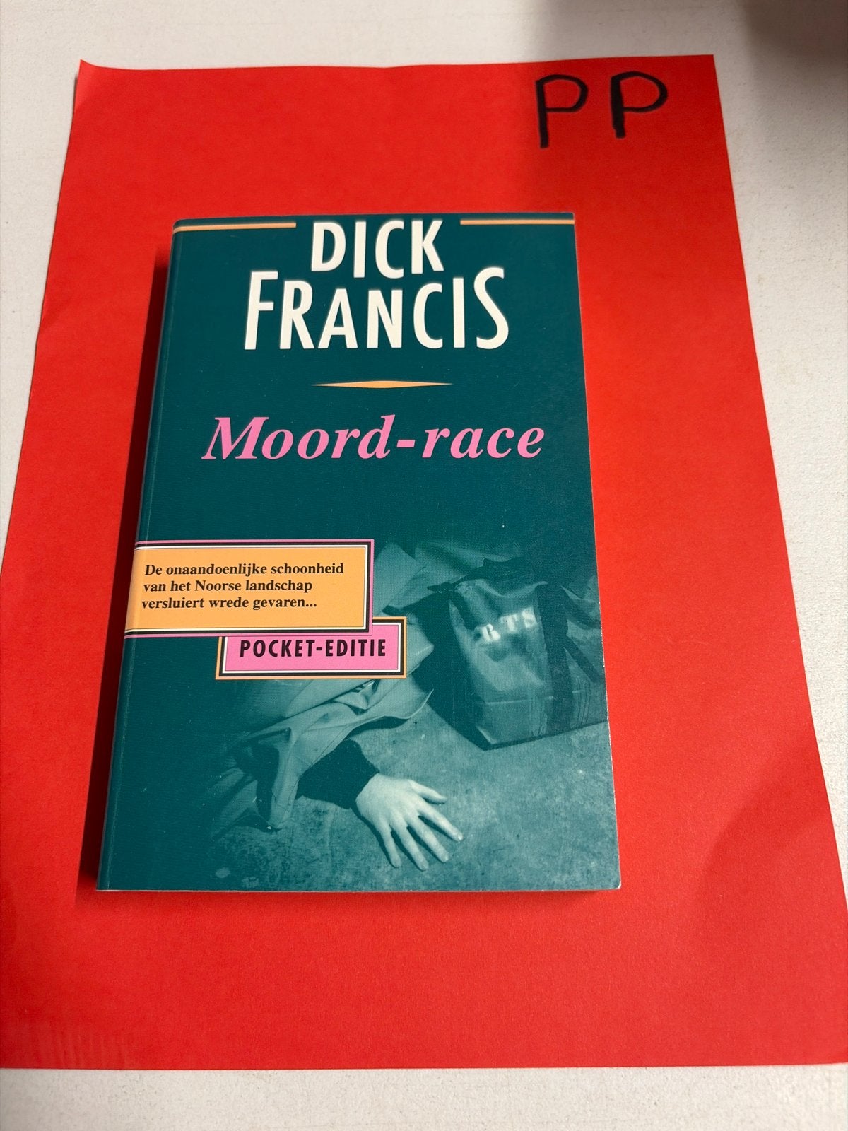 Dick Francis - Moord-race (Pocket-editie), Ophalen of Verzenden, Gelezen