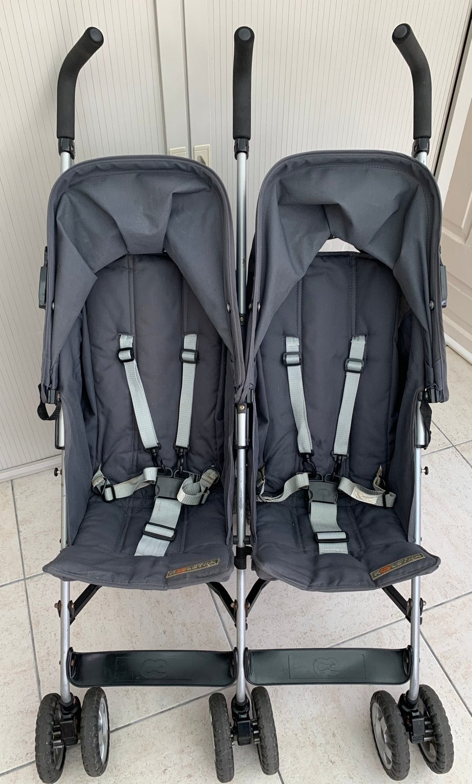 Koelstta ,tweeling buggy , donkerblauw., Ophalen, Zo goed als nieuw, Kinderwagen of Buggy