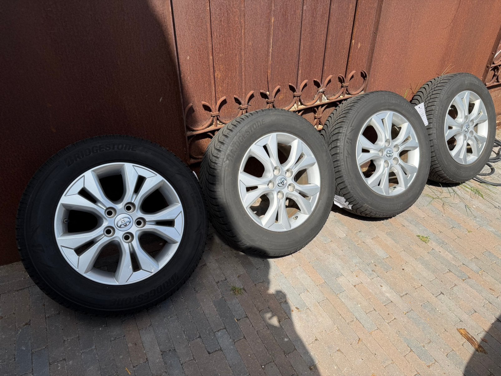 Toyota Yaris Cross 16” winterbanden + velgen TPMS M+S, Auto-onderdelen, Banden en Velgen, Ophalen, 16 inch, Banden en Velgen, Personenwagen