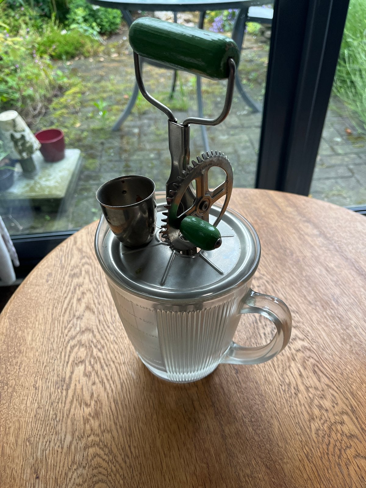 Vintage Jaren '30 Mixer met Glazen Maatbeker, Ophalen of Verzenden