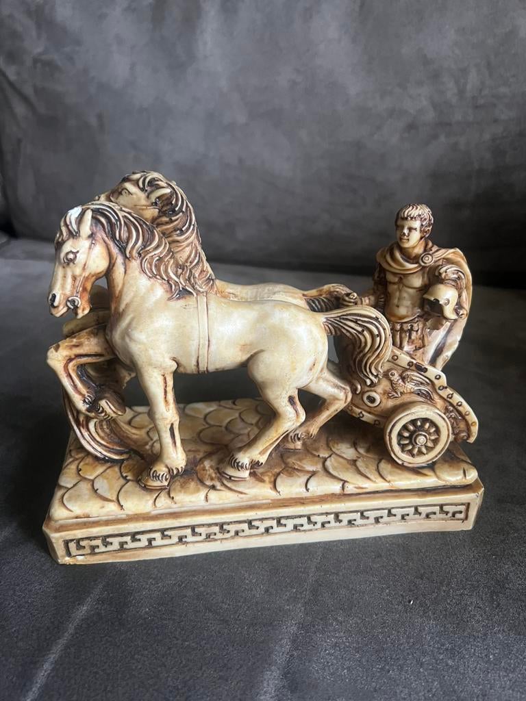 Vintage Strijdwagen Gesigneerd Italie Romeins Paarden., Verzamelen, Ophalen of Verzenden, Zo goed als nieuw, Mens