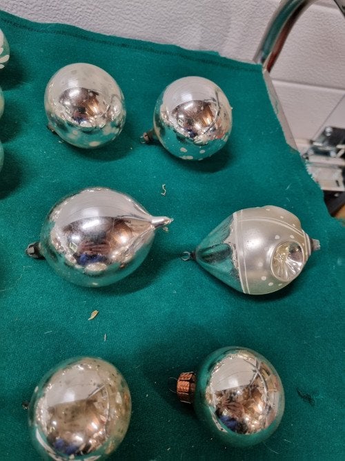 Kerstboom ballen hangers zilver retro, [a677], Ophalen of Verzenden, 'T Olde Gre-j, Info@toldegrej.nl, Endepoelstraat 20f Didam