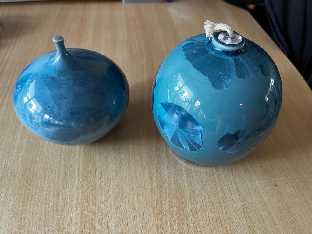 Set van 2 blauwe keramische olielampen/decoratieve bollen, Antiek en Kunst, Antiek | Keramiek en Aardewerk, Ophalen of Verzenden