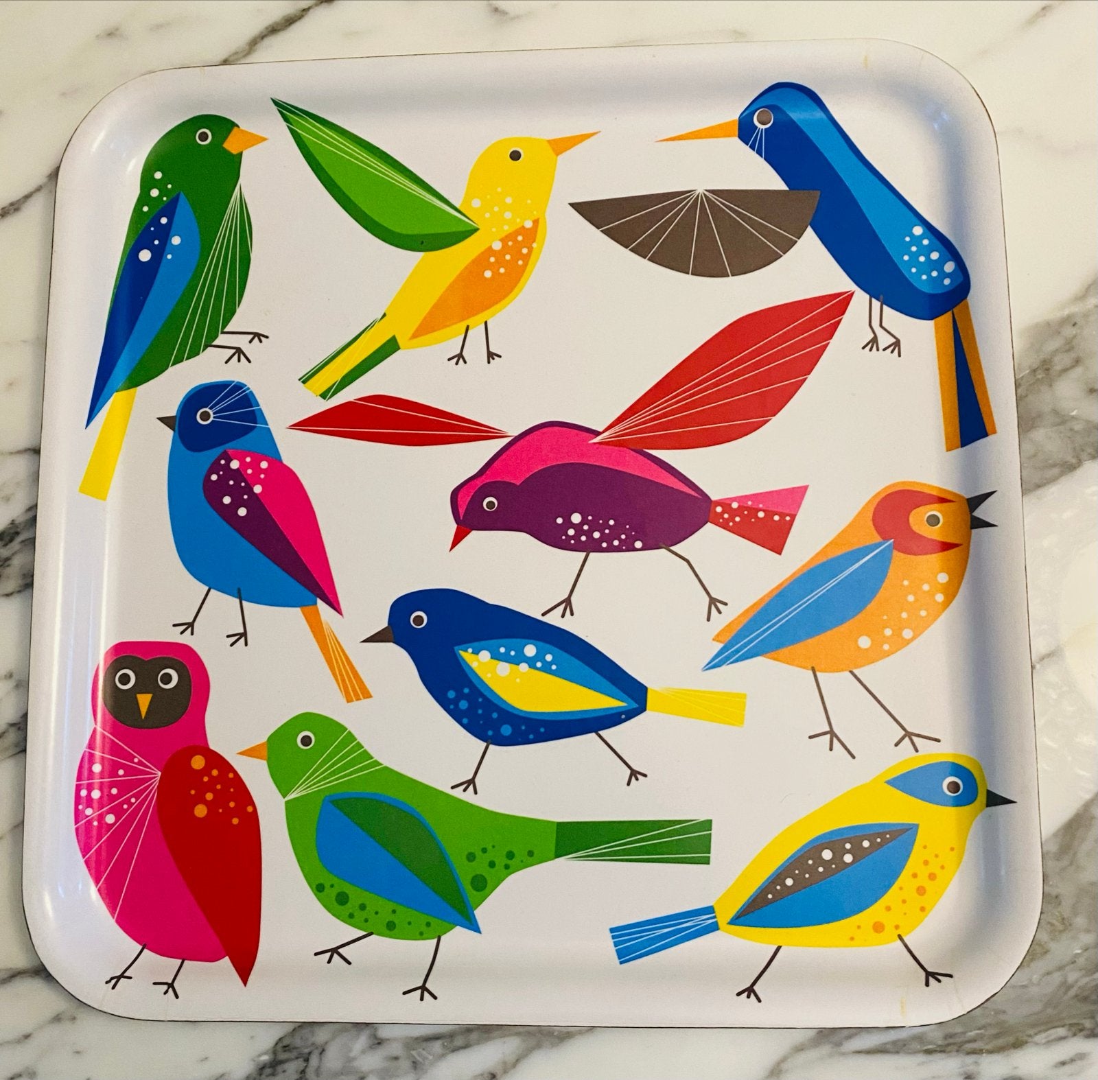 Vintage IKEA dienblad met vrolijke vogels, 33x33 cm, Kunststof, Gebruikt, Met opstaande rand, Vierkant