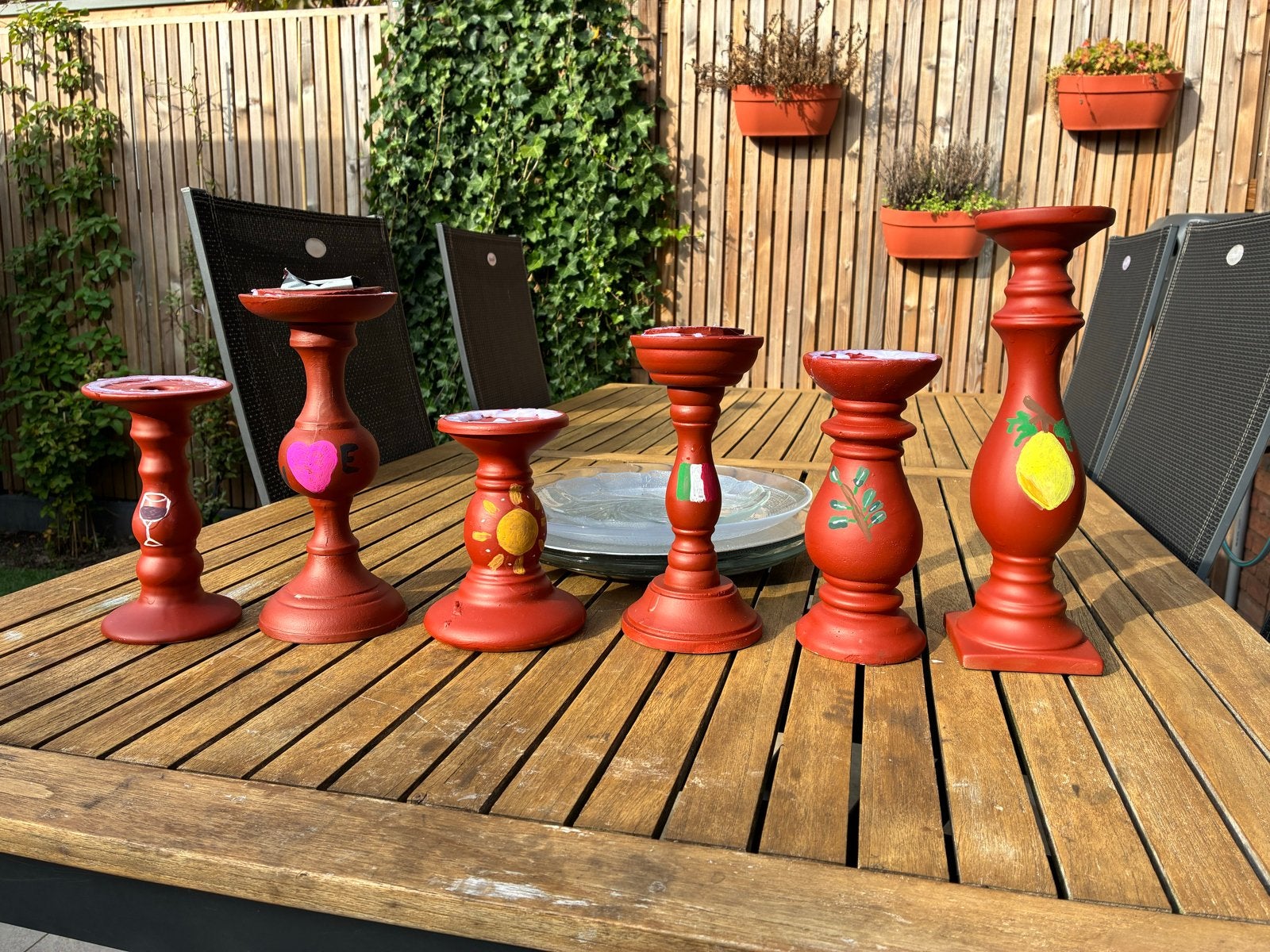 6 gekleurde kandelaars + 6 glazen taartplateaus, Ophalen, Overige materialen, Gebruikt, Overige merken