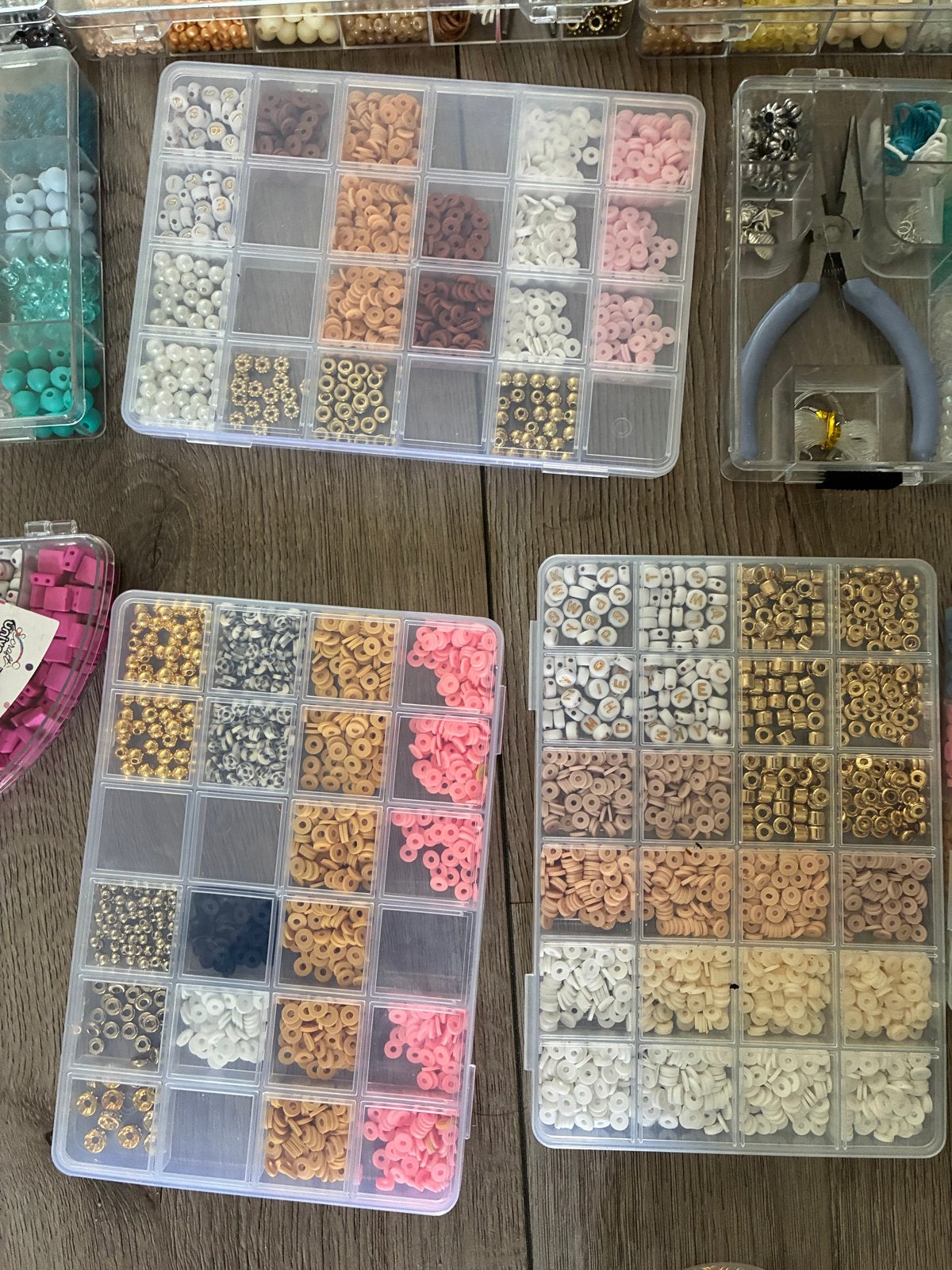 Grote collectie kralen, tangen en benodigdheden, Hobby en Vrije tijd, Kralen en Sieraden maken, Ophalen, Gebruikt, Kraal