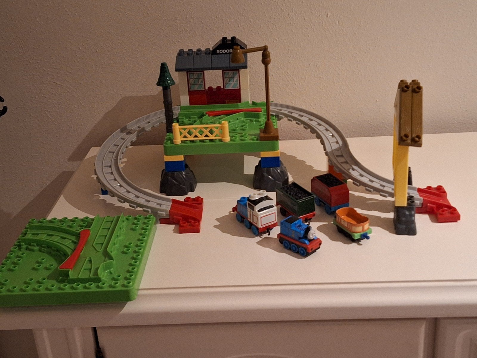 Mega Blocks Thomas de Trein veel in een krat, Kinderen en Baby's, Speelgoed | Thomas de Trein, Zo goed als nieuw, Ophalen of Verzenden