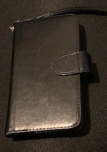 Zwart iPhone Hoesje met Pasjeshouder en Polsbandje, Met koord, Ophalen of Verzenden, IPhone X, Kunstleer
