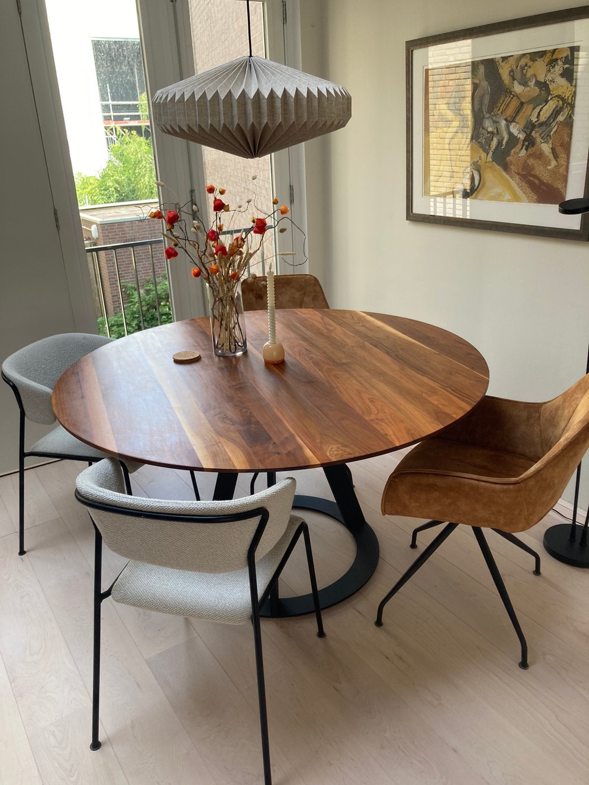 Harvink design eettafel Fier Amerikaans Noten, Ophalen, 100 tot 150 cm, Rond, Zo goed als nieuw