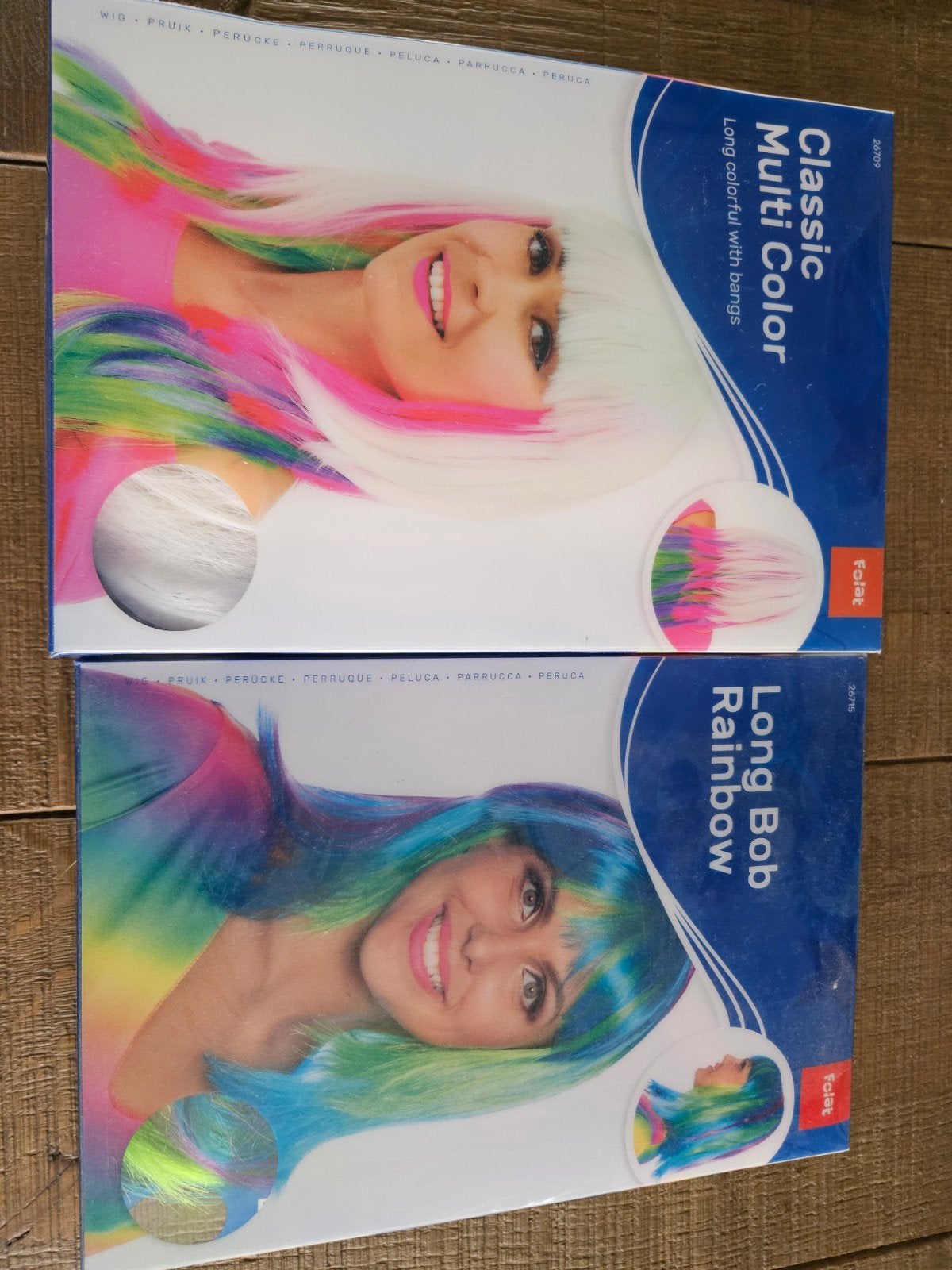 2 Nieuwe Pruiken: Regenboog & Multicolor - Feest & Carnaval, Ophalen of Verzenden, Nieuw, Overige thema's, Accessoires