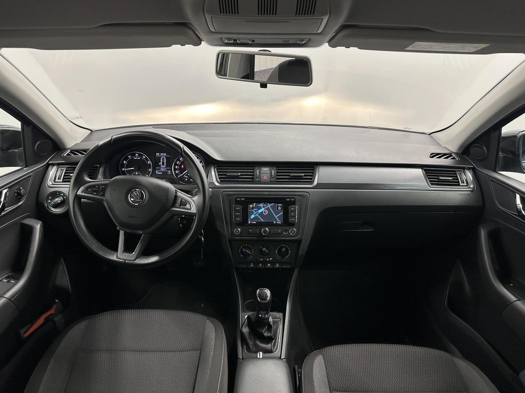 Foto 2 van Skoda Rapid 1.2 TSI Greentech Active AIRCO NAVI CRUISE LM 71