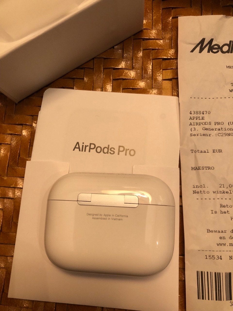 AirPods Pro 3 (USB-C) - Ongebruikt met Apple Care, Nieuw, Ophalen of Verzenden, Apple, In oorschelp (earbud)