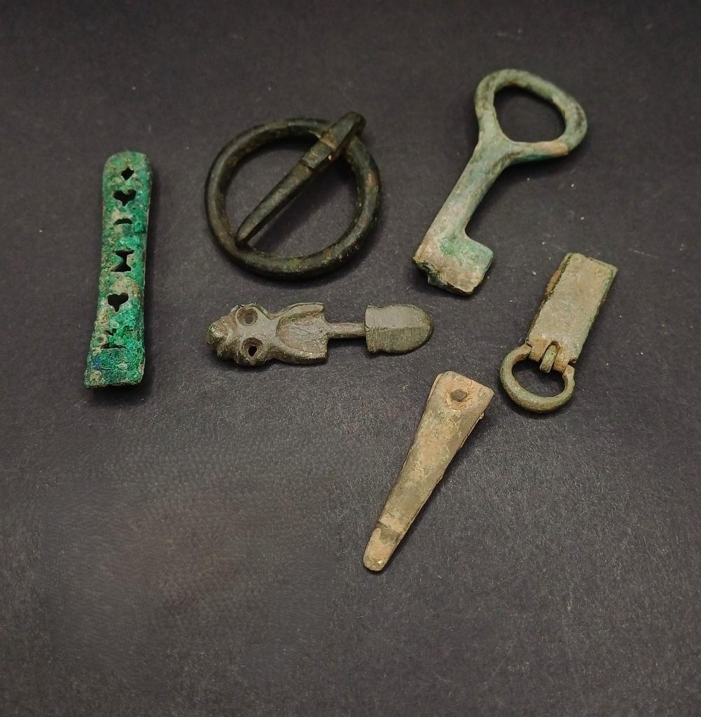 Bronzen gesp / Bronzen Romeinse sleutel - bodemvondst, Antiek en Kunst, Antiek | Koper en Brons, Ophalen of Verzenden, Brons