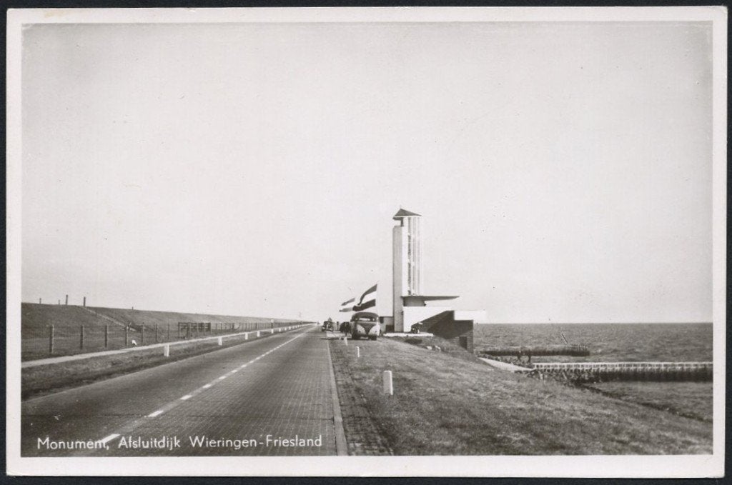 Afsluitdijk Wieringen-Friesland - Monument, Verzamelen, Ansichtkaarten | Nederland, Verzenden, 1940 tot 1960, Ongelopen, Noord-Holland