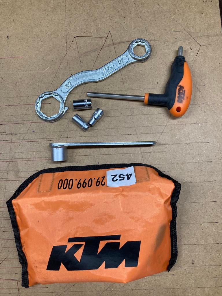 Nieuw Gereedschapsetje KTM 50 SX 09, Motoren, Ophalen of Verzenden, Nieuw