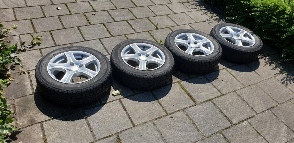 ANZIO velgen met winterband / als nieuw, Auto-onderdelen, Banden en Velgen, Ophalen, 15 inch, Banden en Velgen, Winterbanden