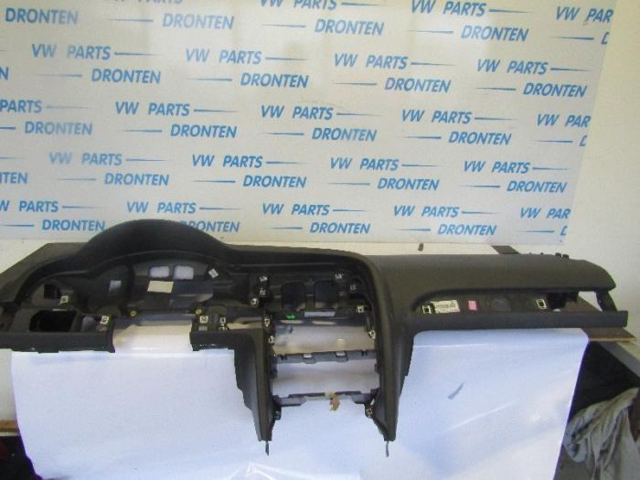 Dashboard van een Audi A6, Gebruikt, -, Verzenden, -