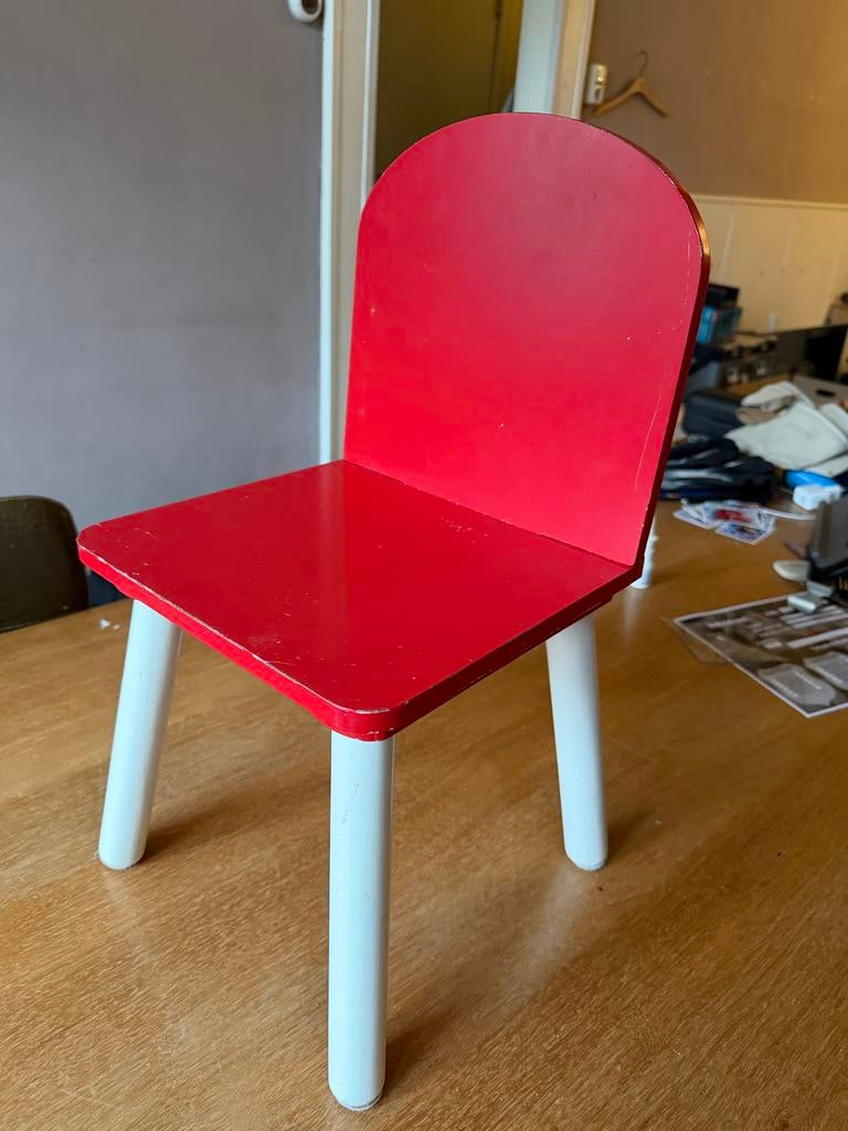 Ajax Kinderstoeltje - Rood/Wit, Kinderen en Baby's, Kinderkamer | Tafels en Stoelen, Gebruikt, Stoel(en), Ophalen of Verzenden