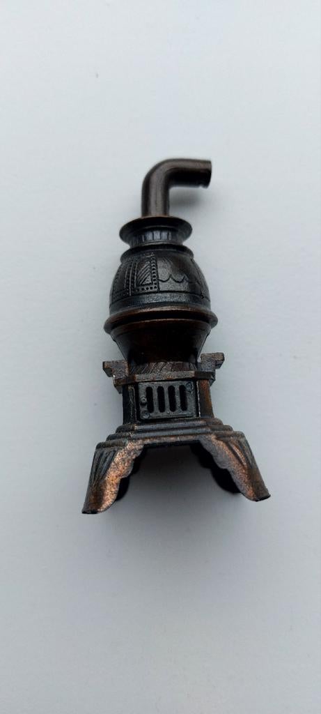 Miniatuur potkachel Durham voor poppenhuis., Verzamelen, Poppenhuizen en Toebehoren, Ophalen of Verzenden, Poppenhuis