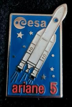 Esa Ariane 5 pin- gelakt, Verzamelen, Ophalen of Verzenden, Nieuw, Transport, Speldje of Pin