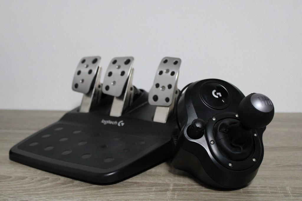 Dikke Racing SET LogiTech G29 + Pedalen en schakelaar, Spelcomputers en Games, Spelcomputers | Sony PlayStation Consoles | Accessoires