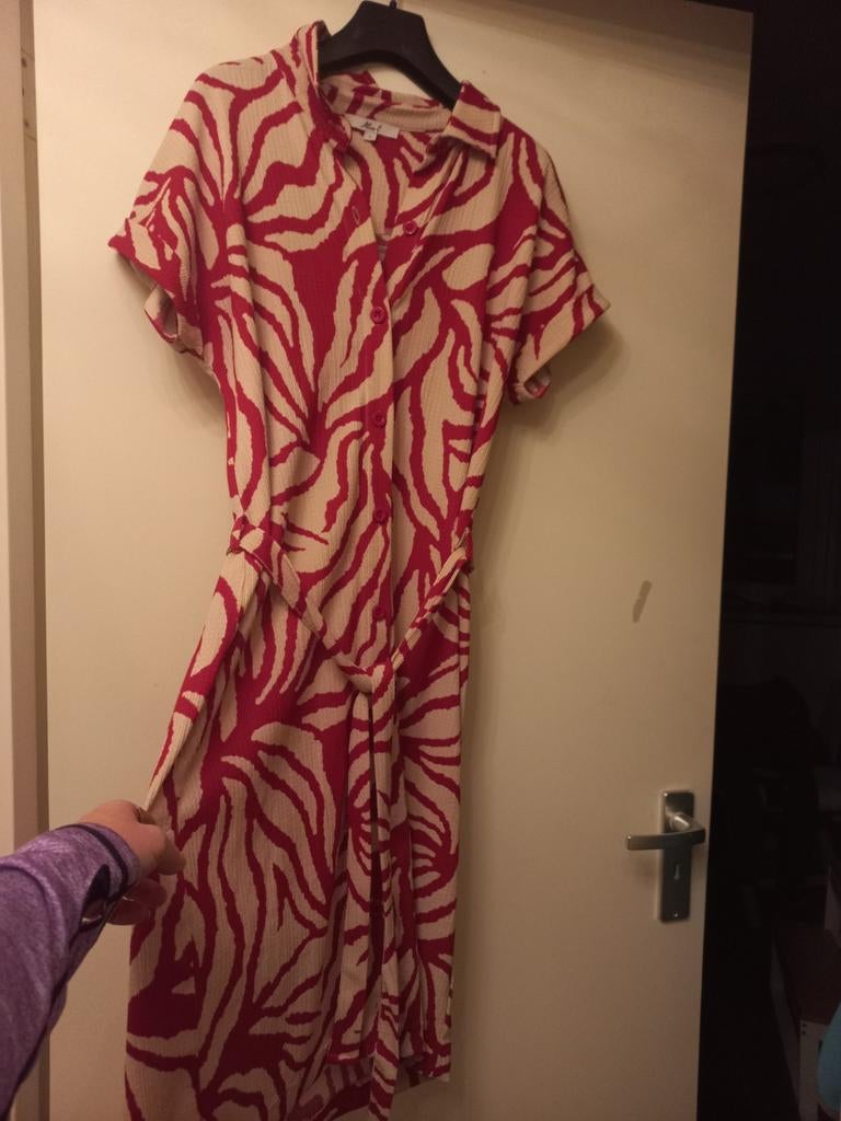 Jurkje rood met beige mt S-M, Ophalen of Verzenden, Zo goed als nieuw, Rood, Knielengte