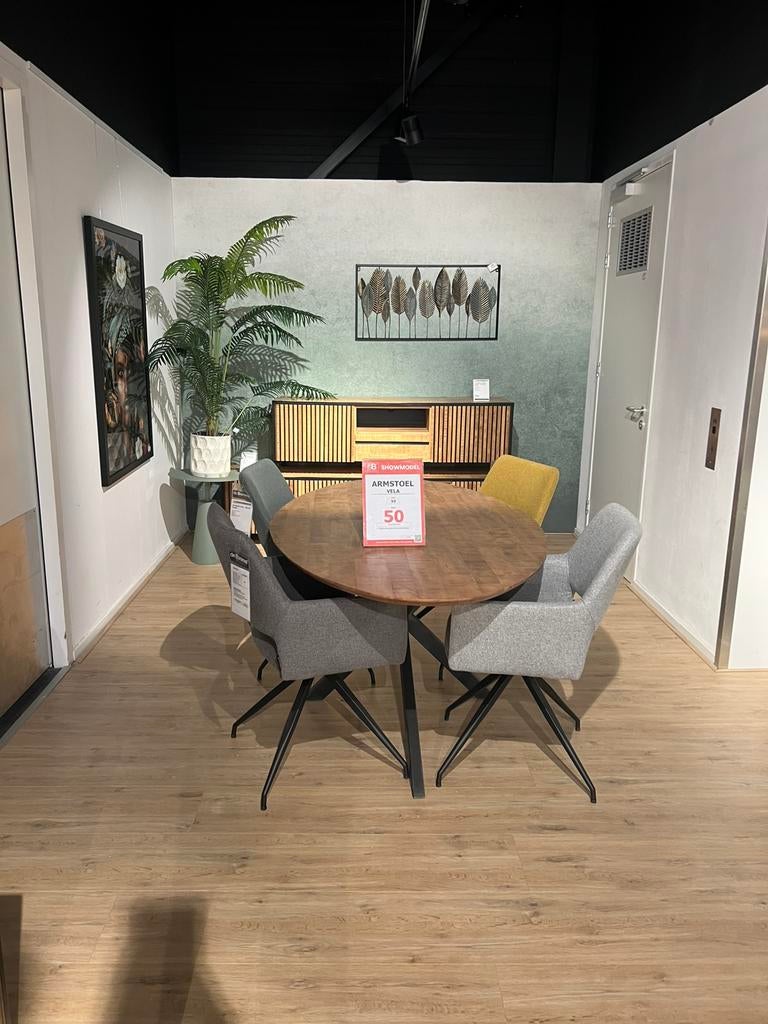Armstoelen Vela, Huis en Inrichting, Stoelen, Zo goed als nieuw, Ophalen
