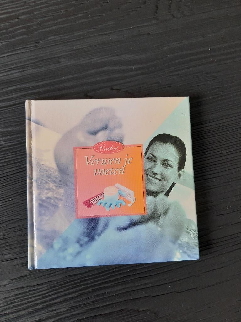 Boek: Verwen je voeten, Ophalen of Verzenden, Beta, Zo goed als nieuw, Niet van toepassing