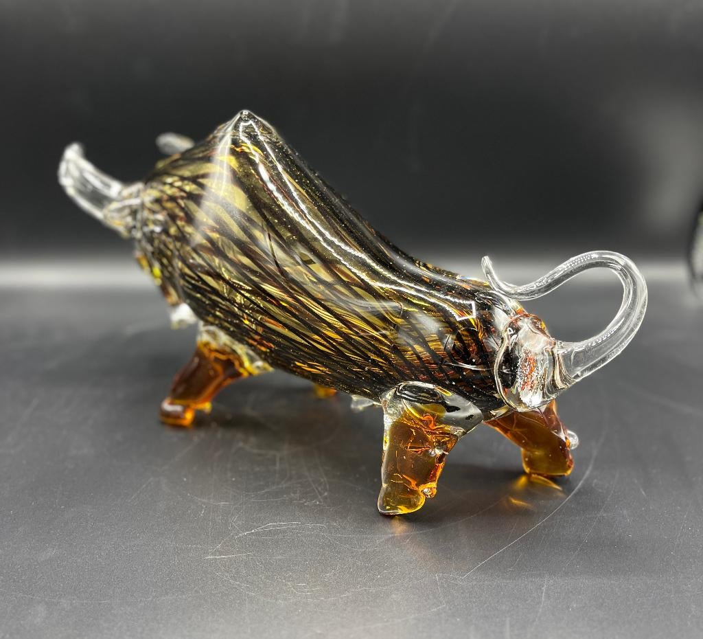 Stier van glas., Ophalen