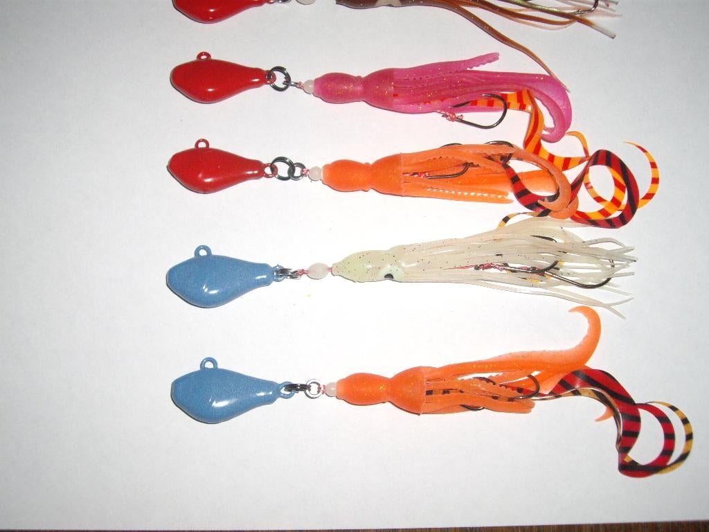 spin jigs in 20 - 25 - 30 of 35 gram  met assist onderlijn, Watersport en Boten, Ophalen of Verzenden, Nieuw, Dobber of Lood
