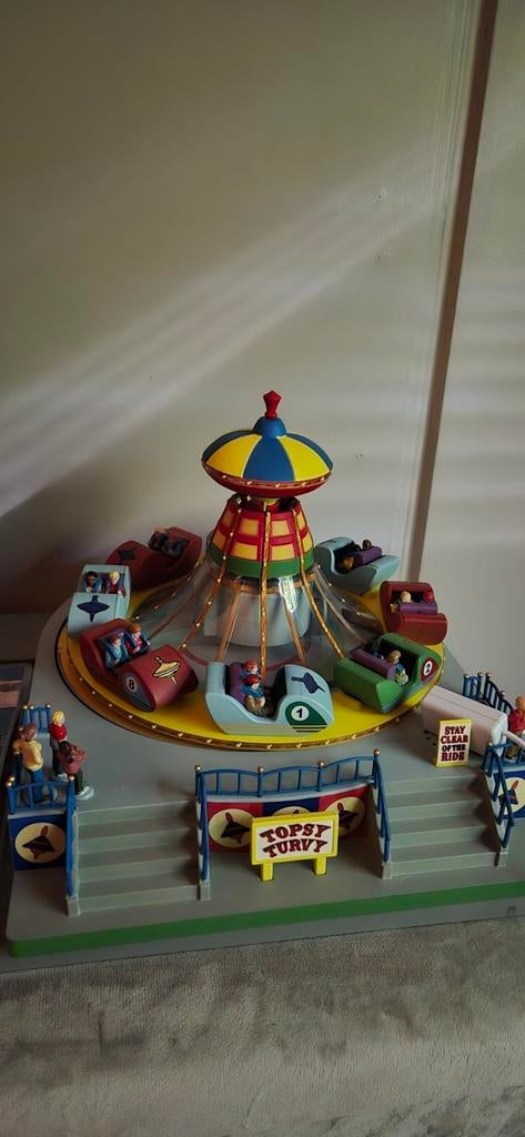 Topsi Turvy Carrousel Model, Overige merken, Ophalen of Verzenden, Zo goed als nieuw, Groter dan 1:32