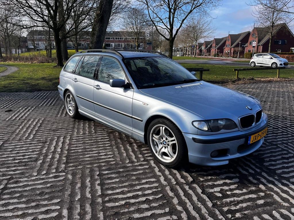 BMW 3-Serie 2.0 I 318 Touring EDITION 33, 13 km/l, Achterwielaandrijving, 1995 cc, Blauw