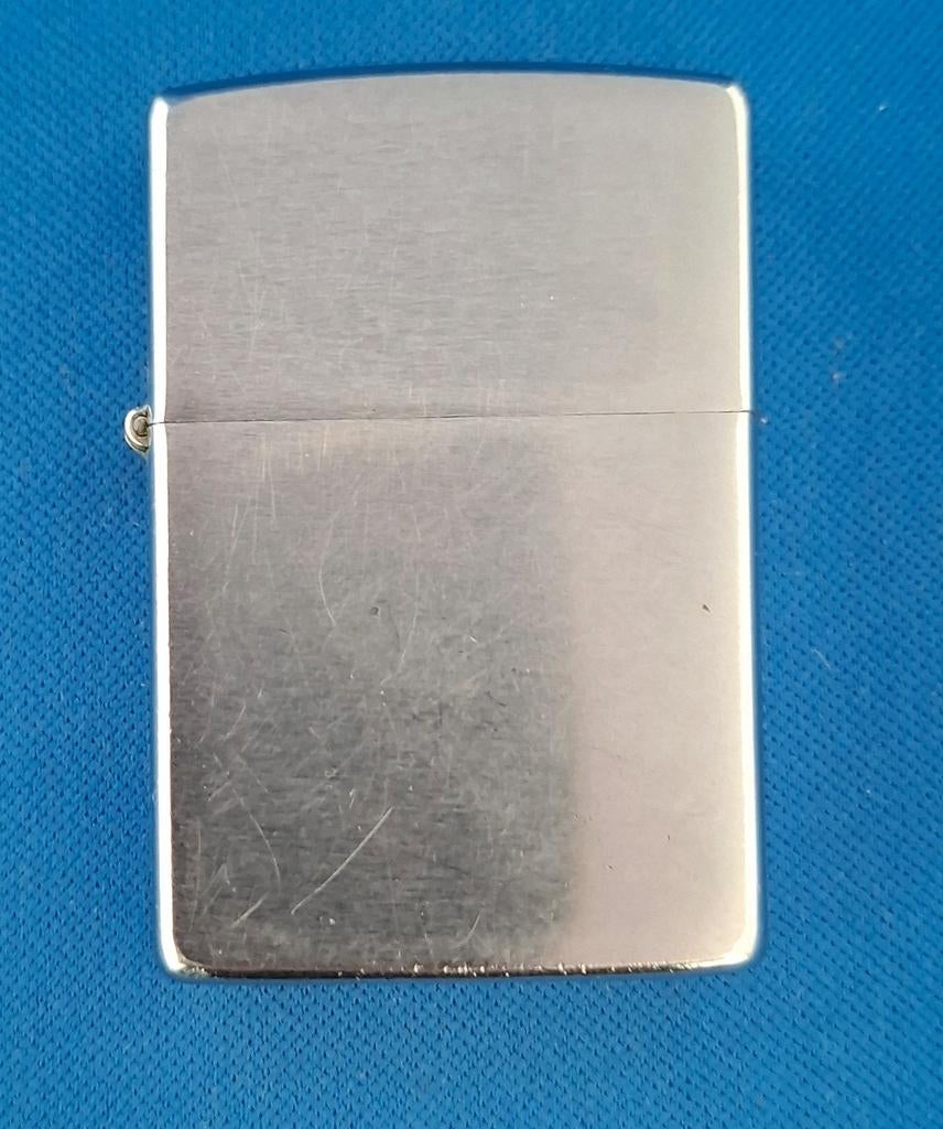 Zippo zilverkleurig, Ophalen of Verzenden, Gebruikt, Aansteker
