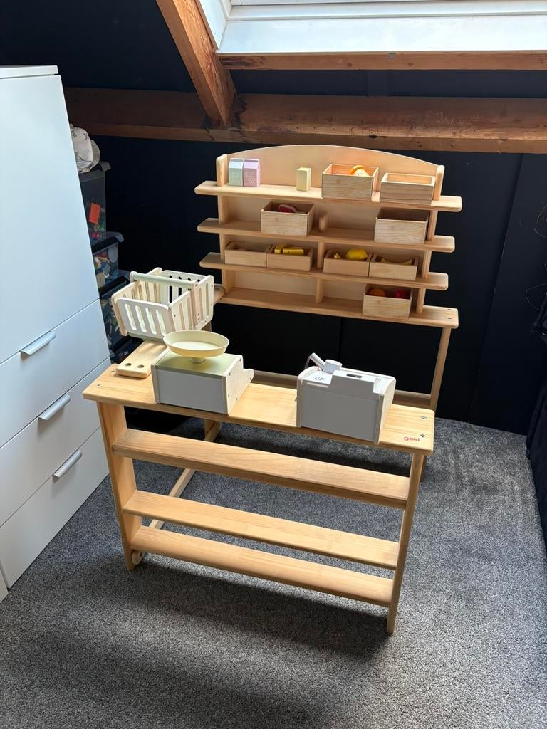 Nieuw! Goki winkeltje met heel veel accecoires, Kinderen en Baby's, Speelgoed | Houten speelgoed, Ophalen, Nieuw, Meubelstuk of Keukentje