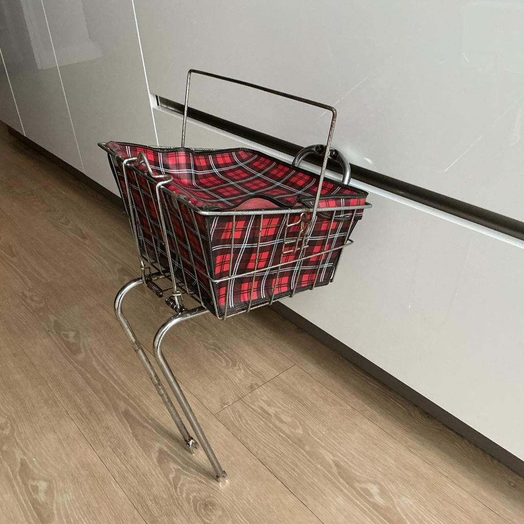 REKJE MET MAND EN TAS VOOR VESPA SPARTA PEUGEOT PUCH MOBYLET, Fietsen en Brommers, Brommeronderdelen | Oldtimers, Ophalen of Verzenden
