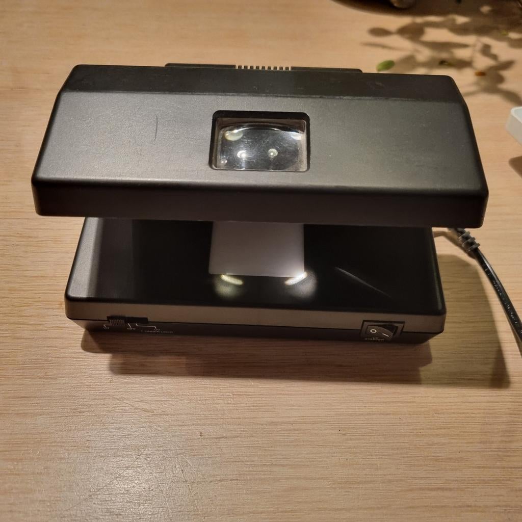 Blacklight Detector - Perfect voor valsgelddetectie, Ophalen of Verzenden, Gebruikt