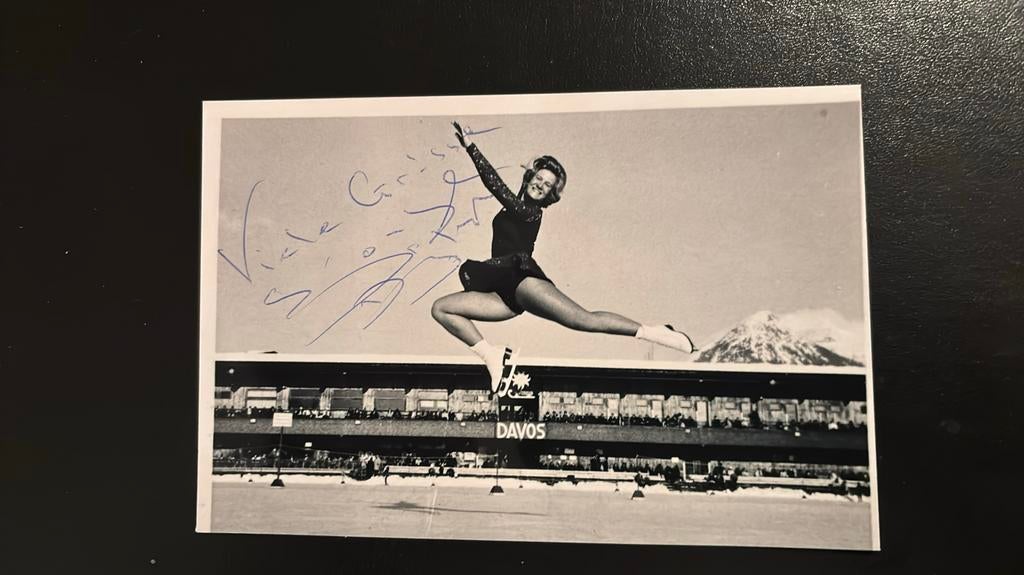 Sjoukje Dijkstra Kunstschaatsen FOTO met ECHTE handtekening, Ophalen of Verzenden, Zo goed als nieuw, Overige sporten, Overige typen